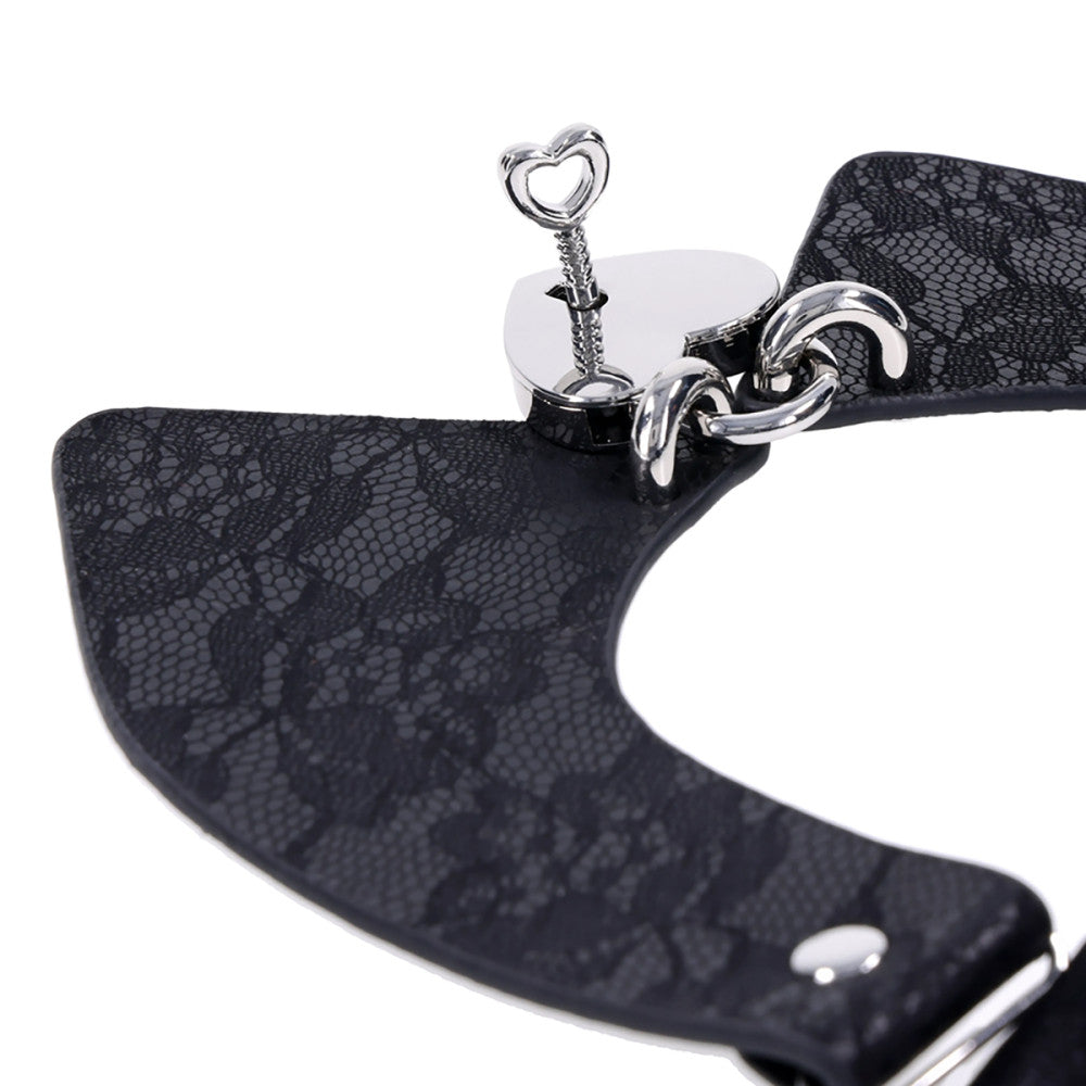 Sex & Mischief Heartbound Lace Day Collar close up of heart lock and key