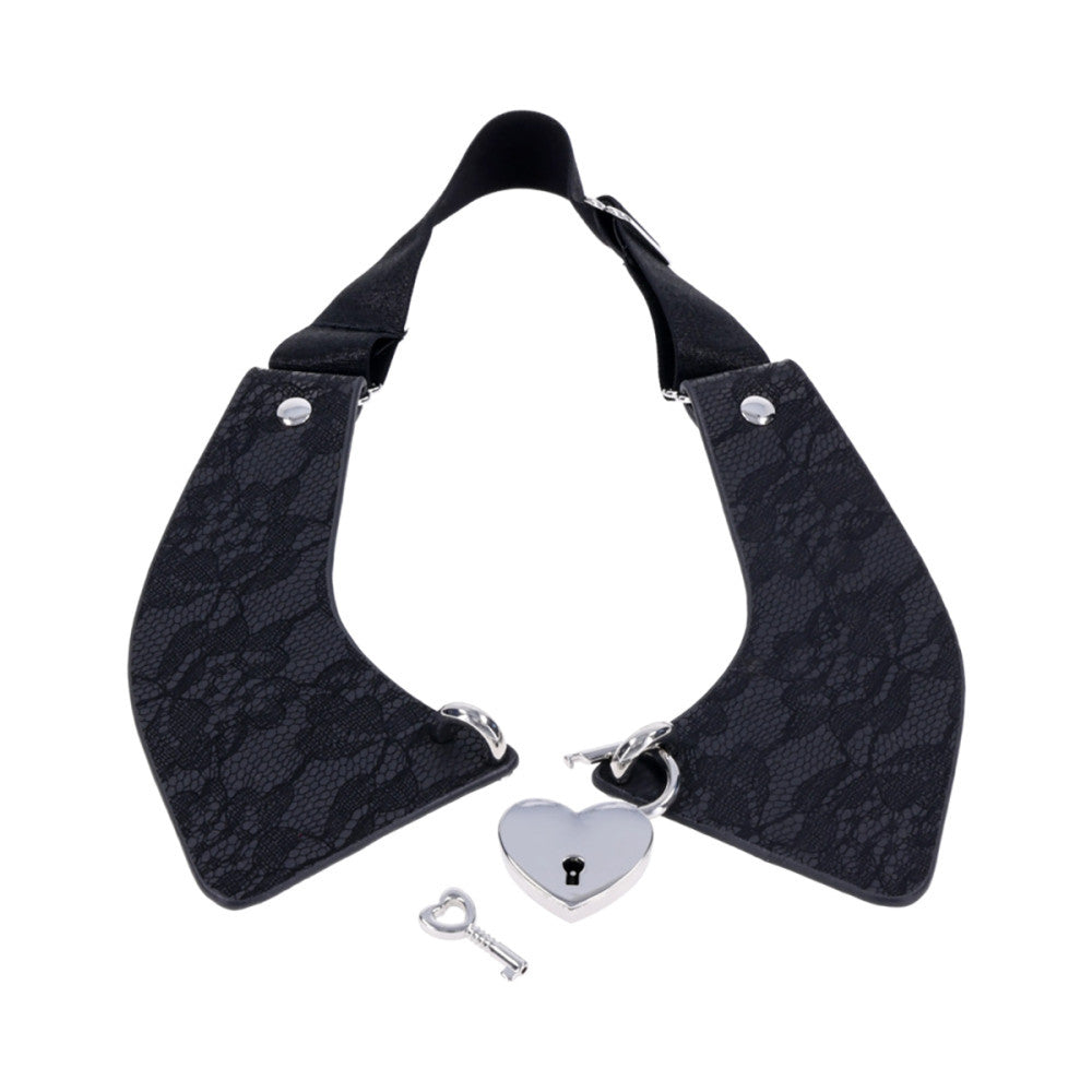 Sex & Mischief Heartbound Lace Day Collar lace details