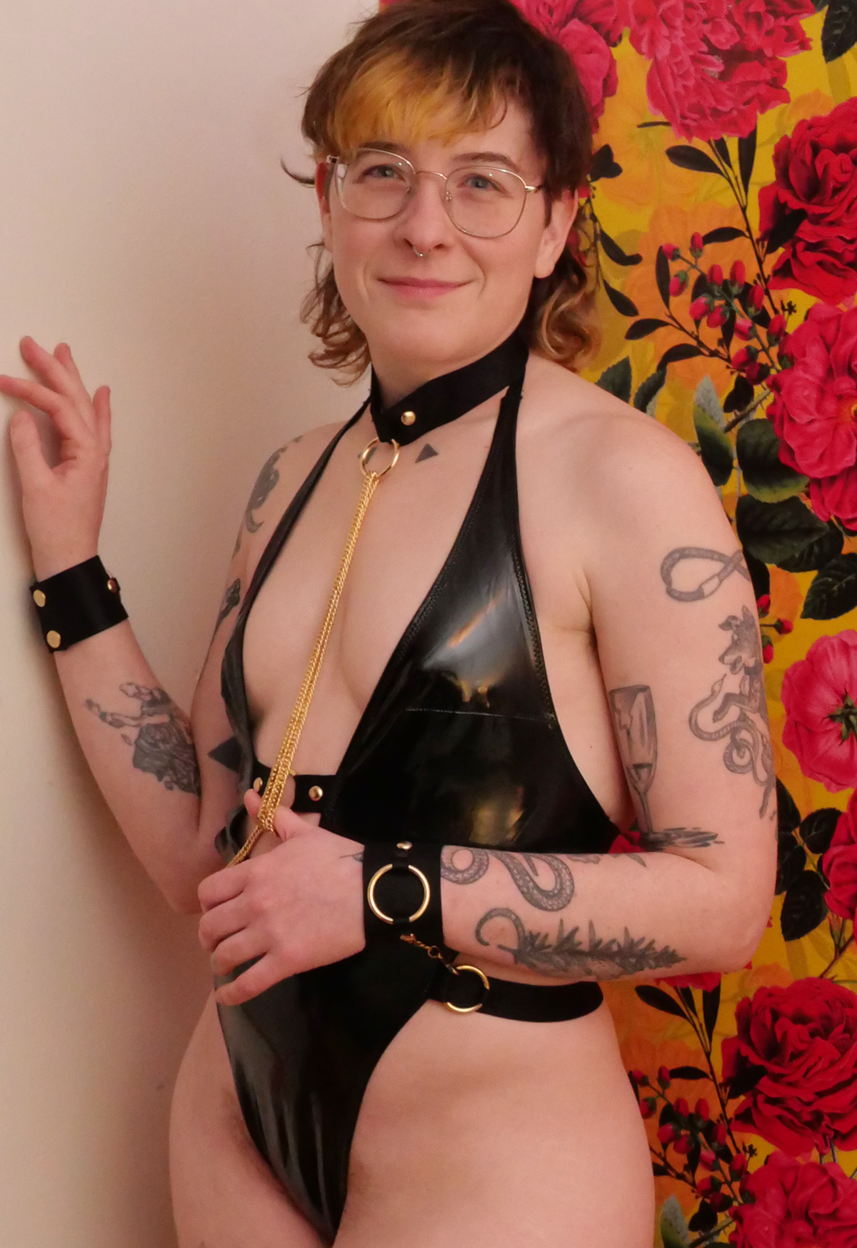 FETISH Submissive V-Plunge Vinyl Teddy w/Removable Chain Harness