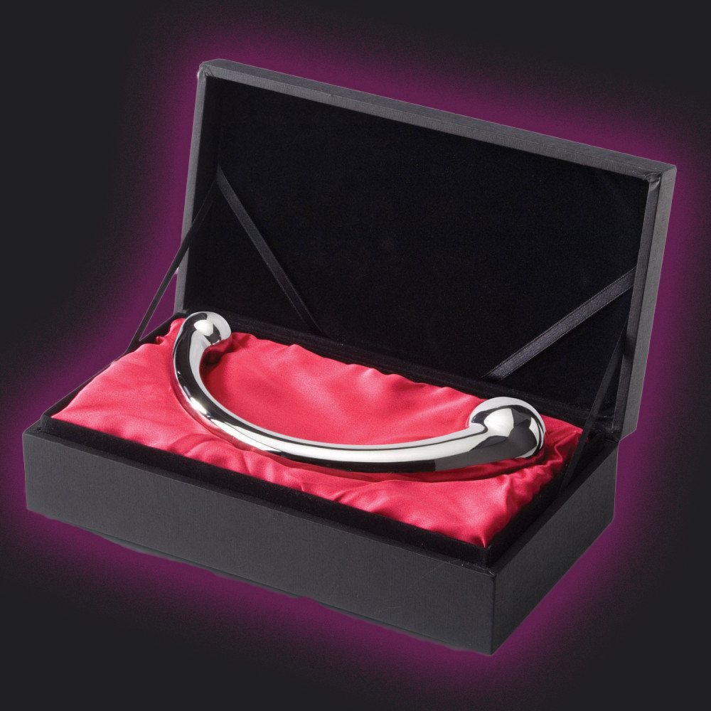 Njoy Pure Wand is a stainless steel curved dildo with two doifferent sized bulbs at the ends for g-splot pleasure.