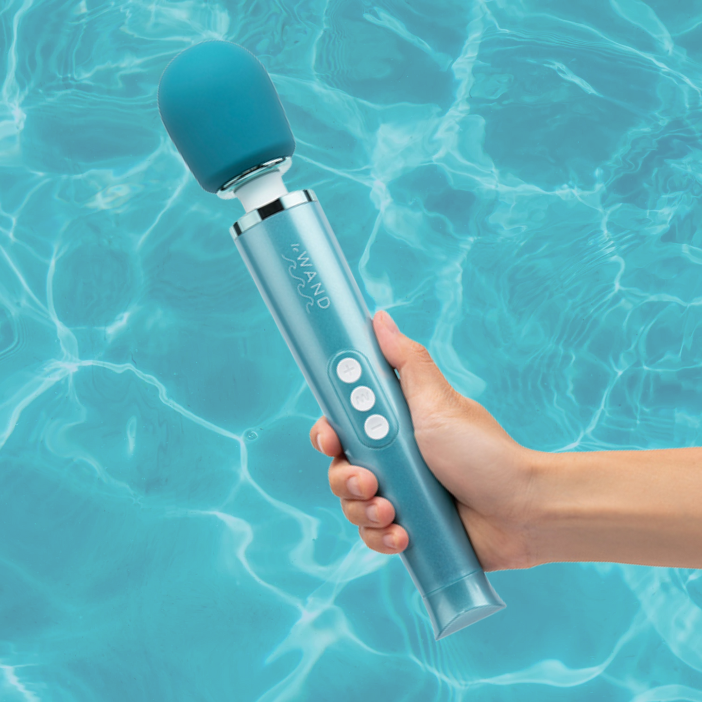 Le Wand Dive Submersible Wand Vibrator