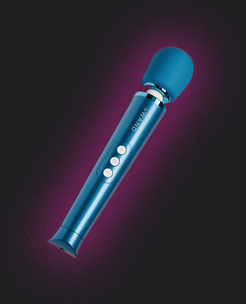 Le Wand Petite Rechargeable Vibrator